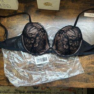 Soma lightly lined lace plunge bra 32d